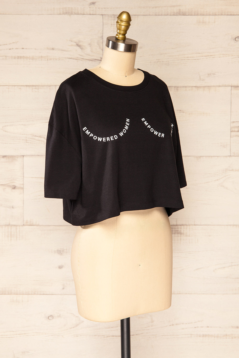 Huy Black Cropped T-Shirt With Print | La petite garçonne side view 