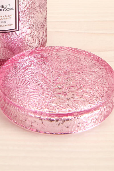 Medium Jar Candle Japanese Plum Bloom | La petite garçonne lid close-up
