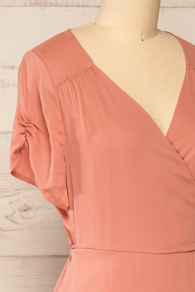 Jaurel Dusty Pink Short Sleeve Wrap Dress | La petite garçonne side close-up