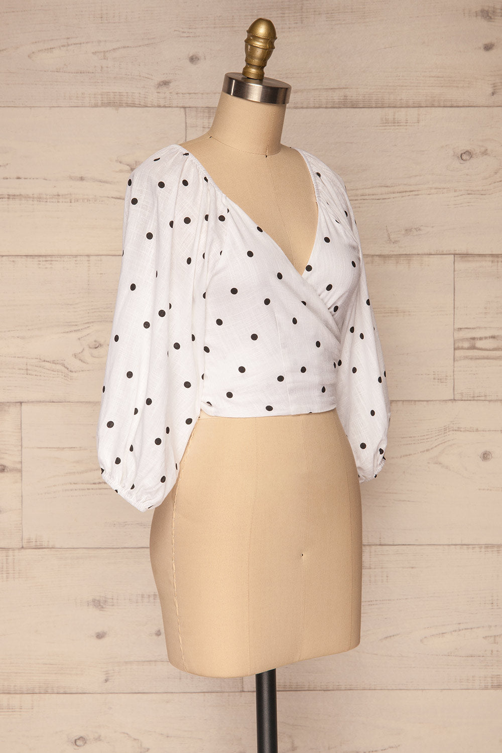 Jawor White Polka Dot Knotted Crop Top | La petite garçonne side view 