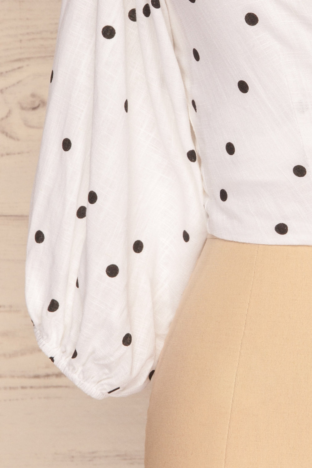 Jawor White Polka Dot Knotted Crop Top | La petite garçonne bottom 