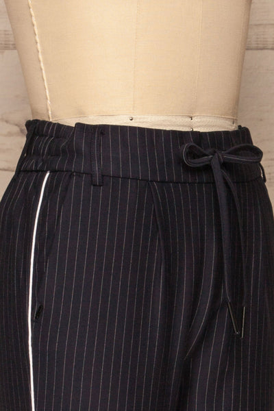 Jeziorna Navy Striped Pants | Pantalons | La Petite Garçonne side close-up