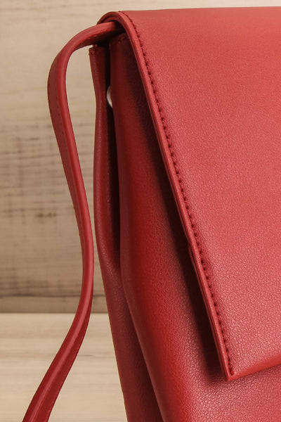 Jodith Red Faux-Leather Pixie Mood Handbag side close-up | La Petite Garçonne