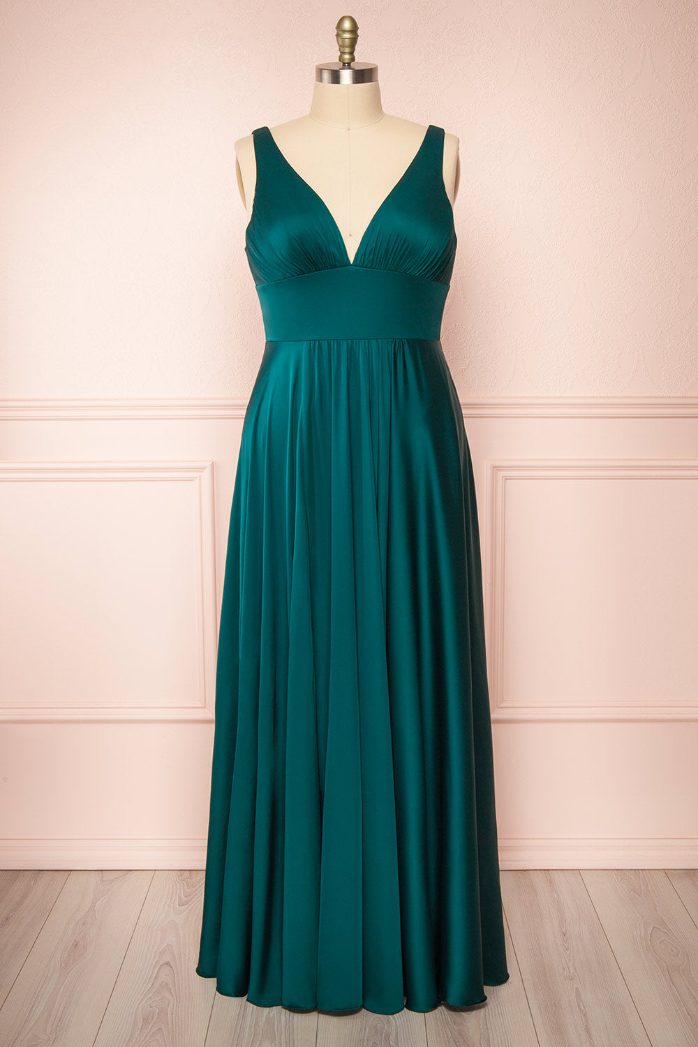 Johanie Emerald Satin Maxi Dress | Boudoir 1861 front taille plus 
