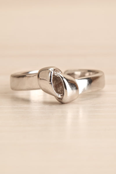 Johvi Argent Open Silver Ring w/ Knot Detail flat close-up | La Petite Garçonne