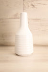 Josune White Textured Vase | La Petite Garçonne Chpt. 2
