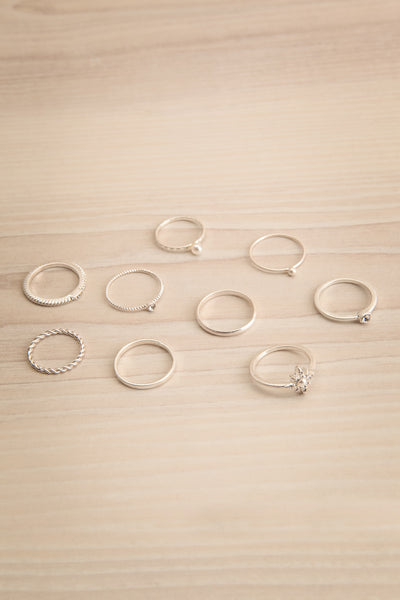Juryha Silver Set of 7 Minimalist Rings | La petite garçonne