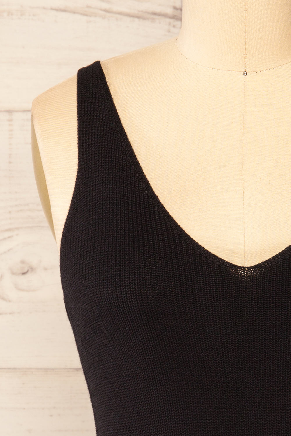 Juva Black V-Neck Knit Tank Top | La petite garçonne front close-up