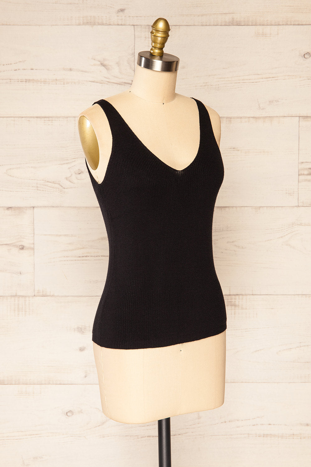 Juva Black V-Neck Knit Tank Top | La petite garçonne side view 