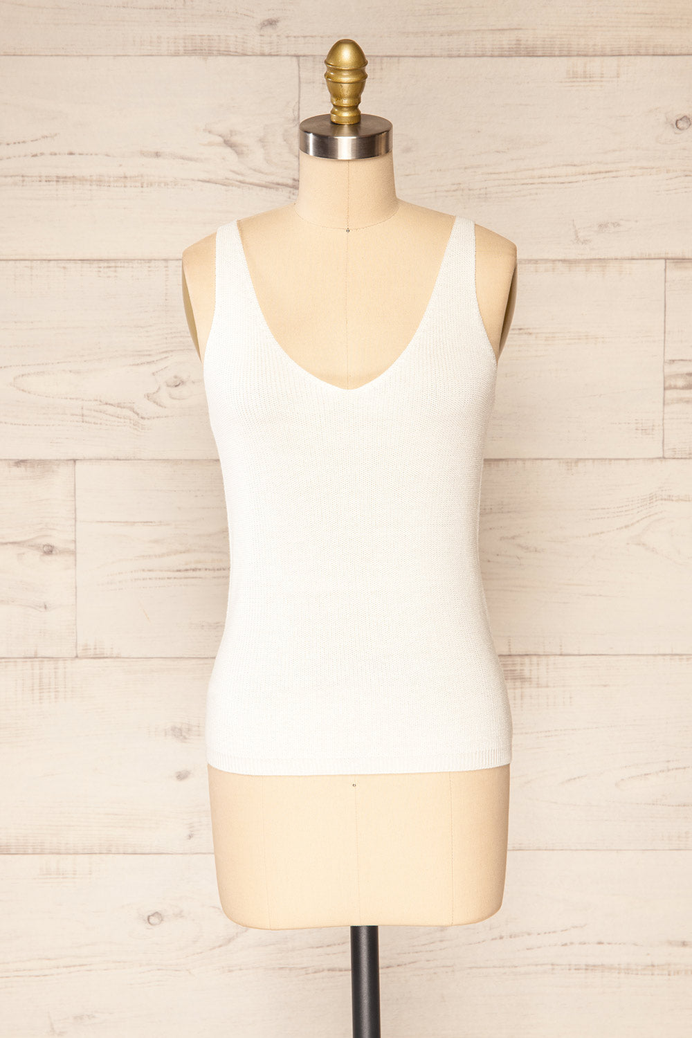 Juva White V-Neck Knit Tank Top | La petite garçonne front view 