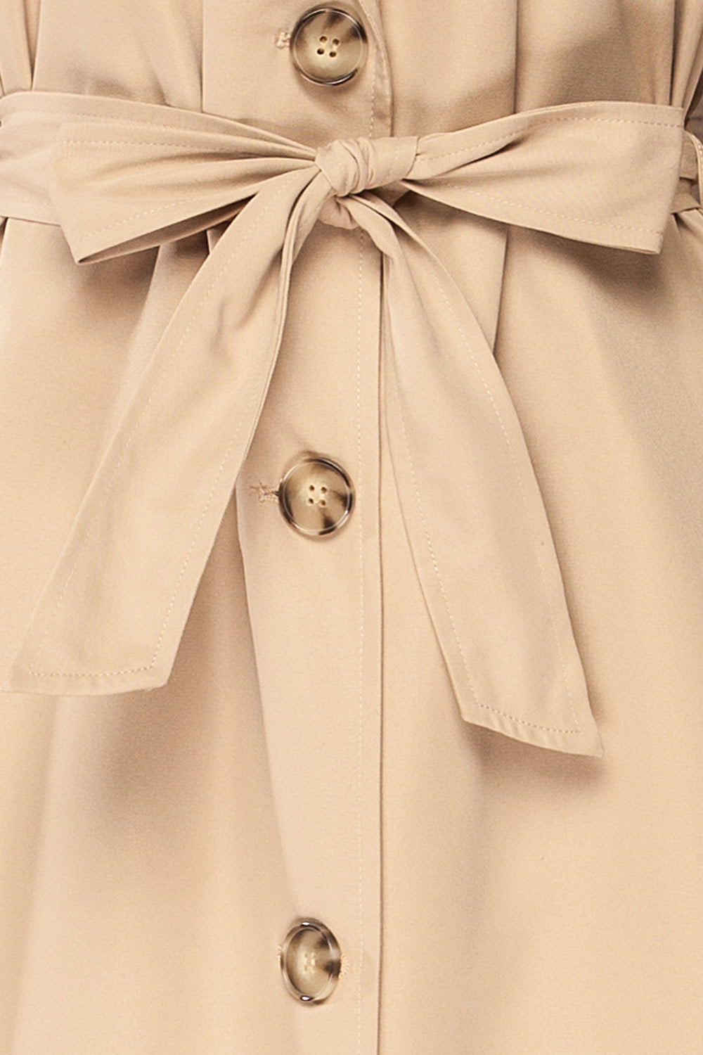 Kacovec Beige Trench Coat w/ Belt | La petite garçonne details