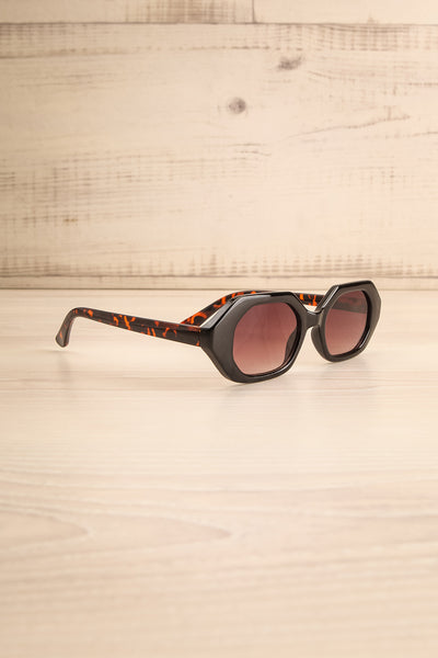 Kahului Black Tortoise Sunglasses | La petite garçonne side view