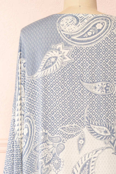 Karenne Blue & White Paisley Patterned Open Kimono | Boutique 1861  back close-up