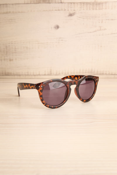 Karilia Tortoise Shell Wayfarer Sunglasses side view | La Petite Garçonne