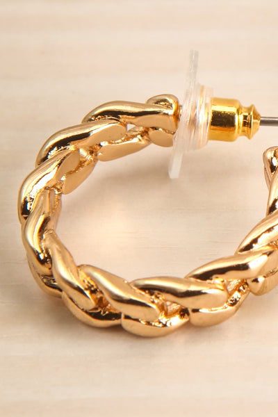 Kauhava Gold Twisted Rope Hoop Earrings | La petite garçonne close-up