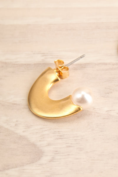 Kleczew Golden & Pearl Pendant Earrings close-up | La Petite Garçonne