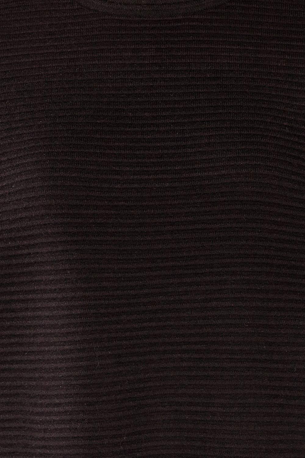 Knares Black Cropped Ribbed Sweater | La petite garçonne fabric