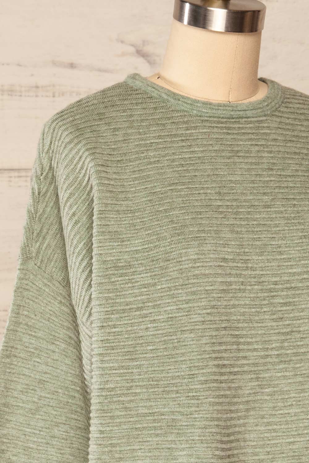 Knares Sage Cropped Ribbed Sweater | La petite garçonne side close up