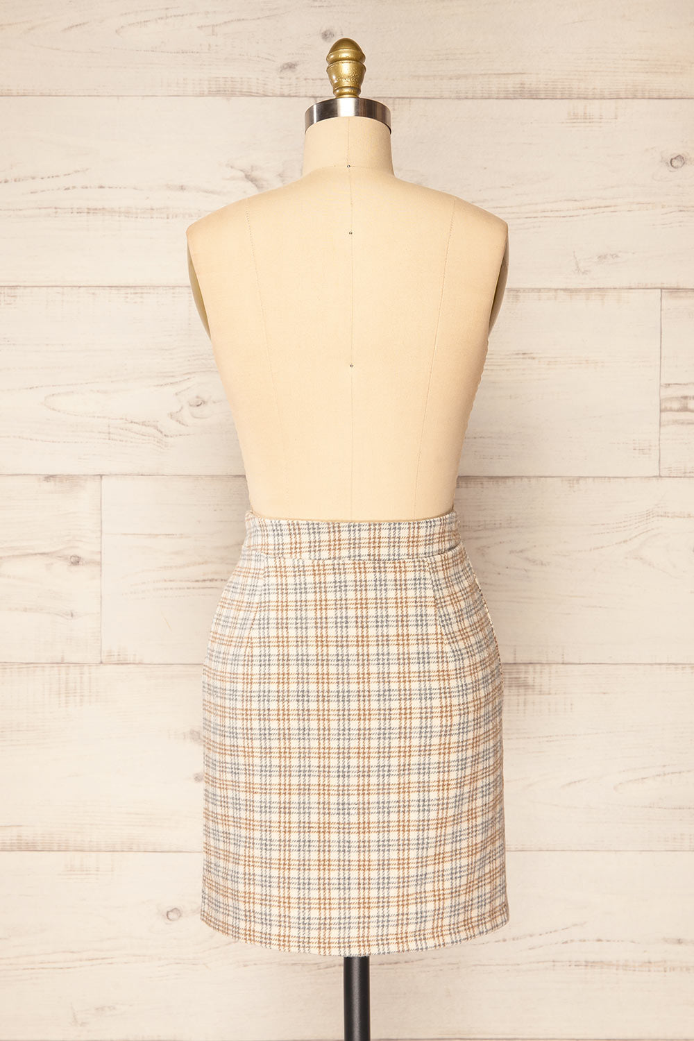 Knaresborough Short Plaid A-Line Skirt | La petite garçonne back view