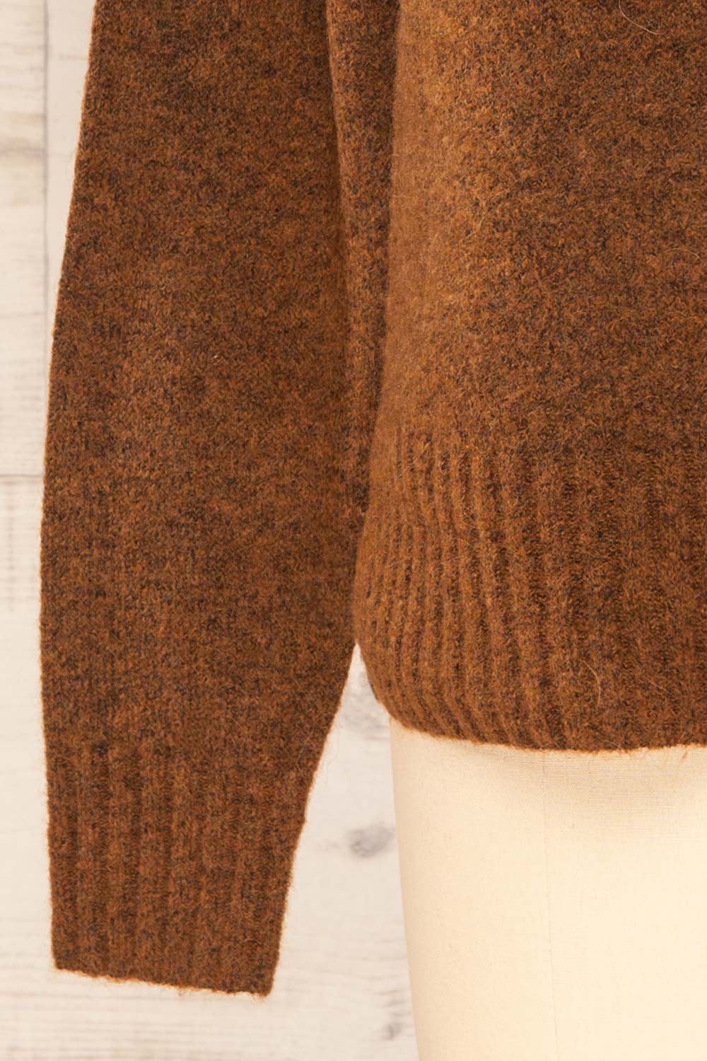 Kolono Brown Melange Knit Turtleneck Sweater | La petite garçonne sleeve