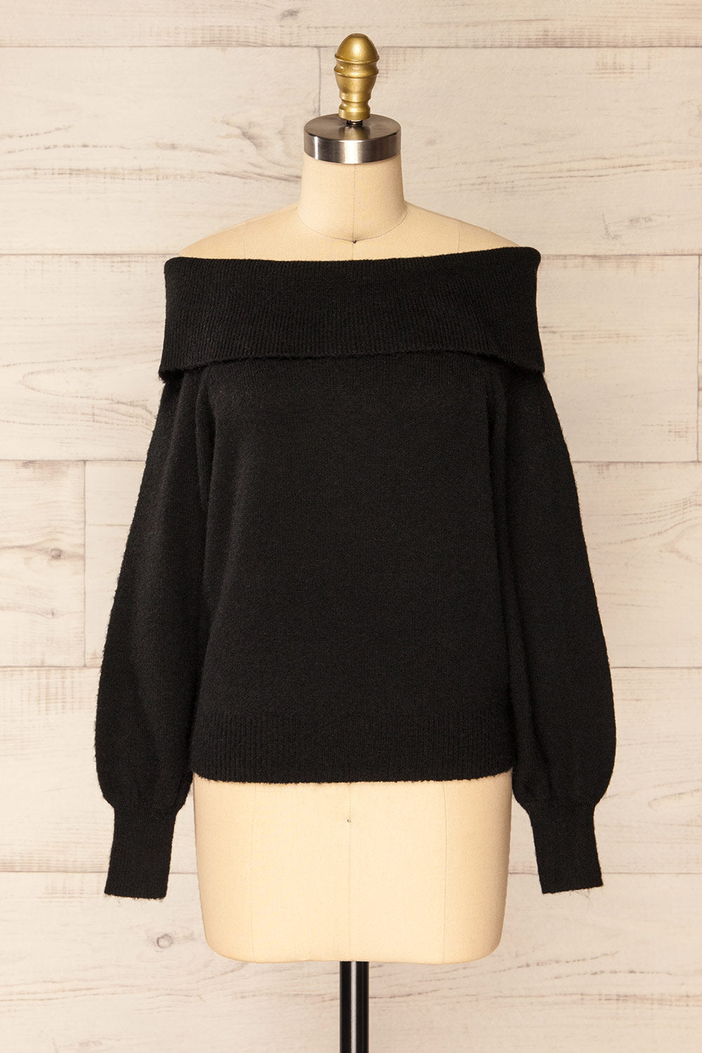 Konin Black Boat Neck Off-Shoulder Top | La petite garçonne front view