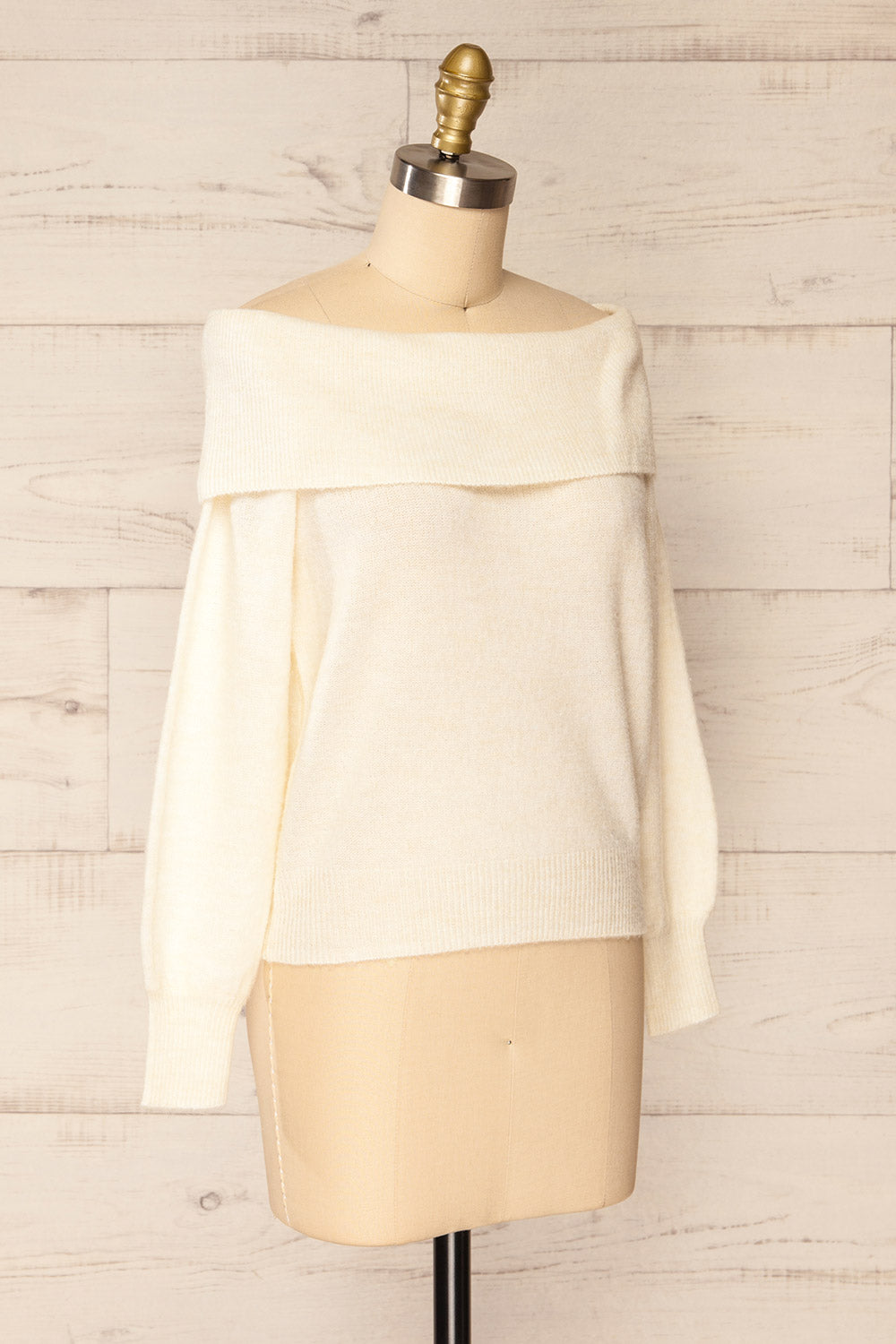 Konin Ivory Boat Neck Off-Shoulder Top | La petite garçonne side view