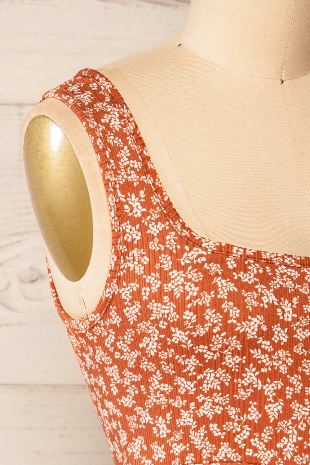 Koscier Rust Floral Ribbed Tank Top w/ Cut-Outs | La petite garçonne side close-up