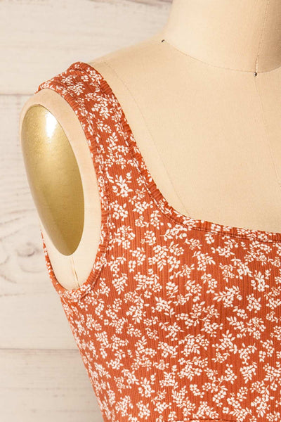 Koscier Rust Floral Ribbed Tank Top w/ Cut-Outs | La petite garçonne side close-up