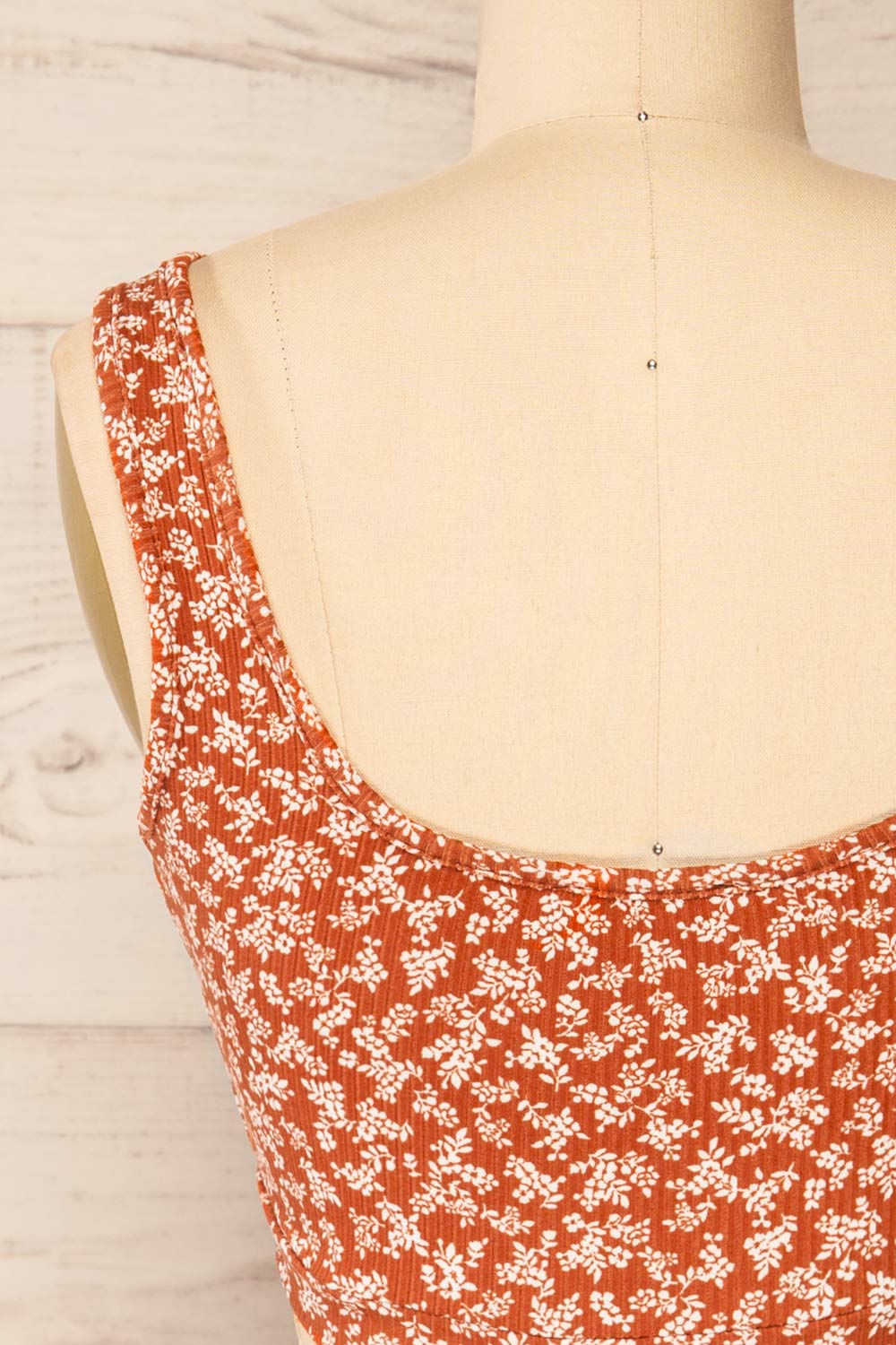 Koscier Rust Floral Ribbed Tank Top w/ Cut-Outs | La petite garçonne back close-up