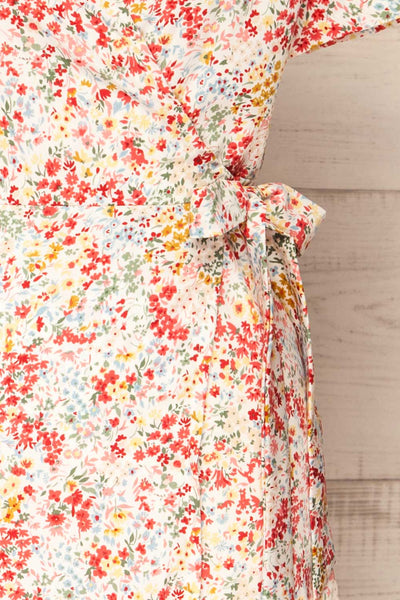 Kruszwica White Midi Floral Wrap-Dress | La petite garçonne bow close-up