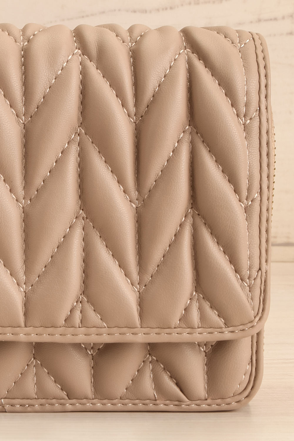 Krypt Beige Quilted Crossbody Bag | La petite garçonne closee-up