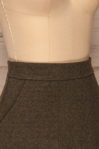 Lakshmi Khaki Felt Skirt | Jupe Courte | La Petite Garçonne side close-up