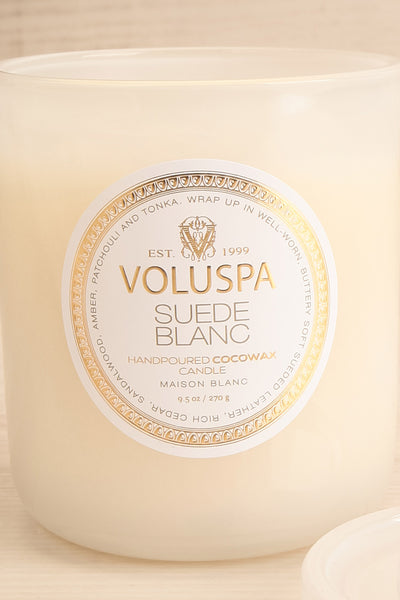 Large Classic Candle Suede Blanc | Voluspa | La petite garçonne open close-up