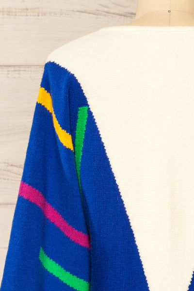 Larot Colourful Knit Sweater w/ V-Neck | La petite garçonne back close-up