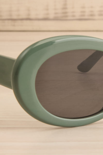 Laskati Green Oval Sunglasses | La petite garçonne side close-up
