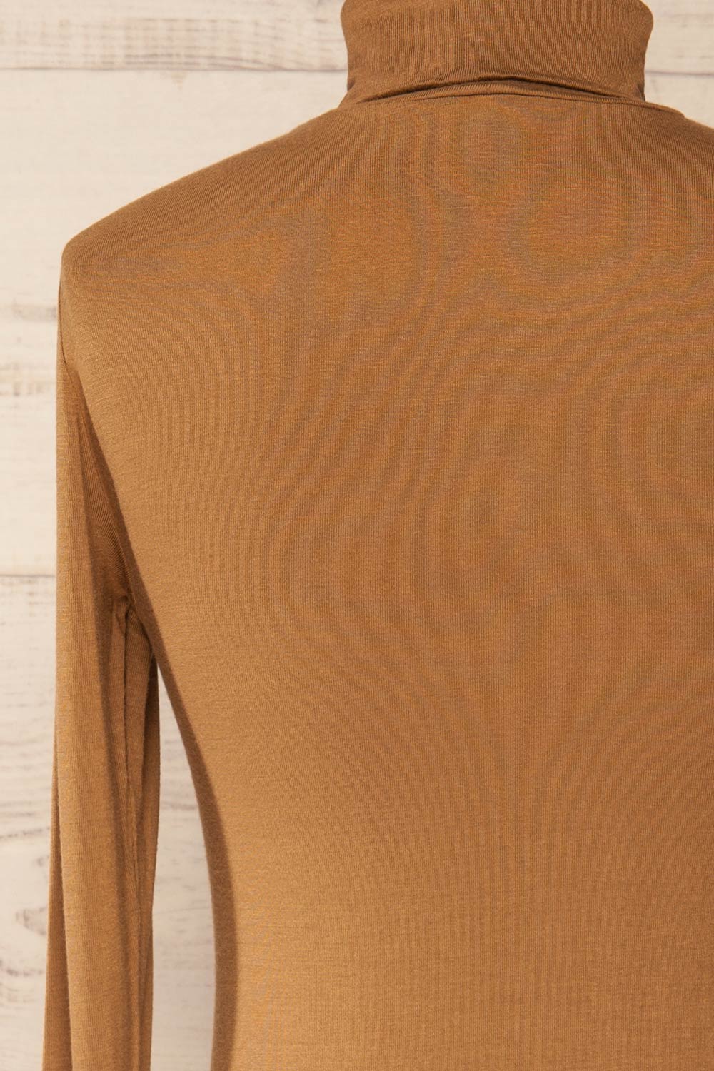 Lassi Caramel | Long Sleeve Turtleneck back close-up