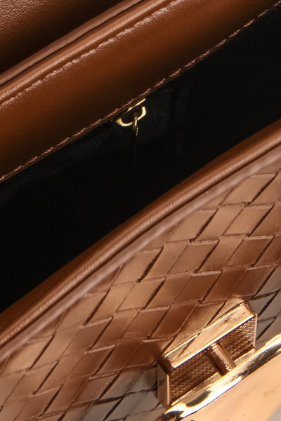 Lawrence Brown Woven Texture Handbag | La petite garçonne inside close-up