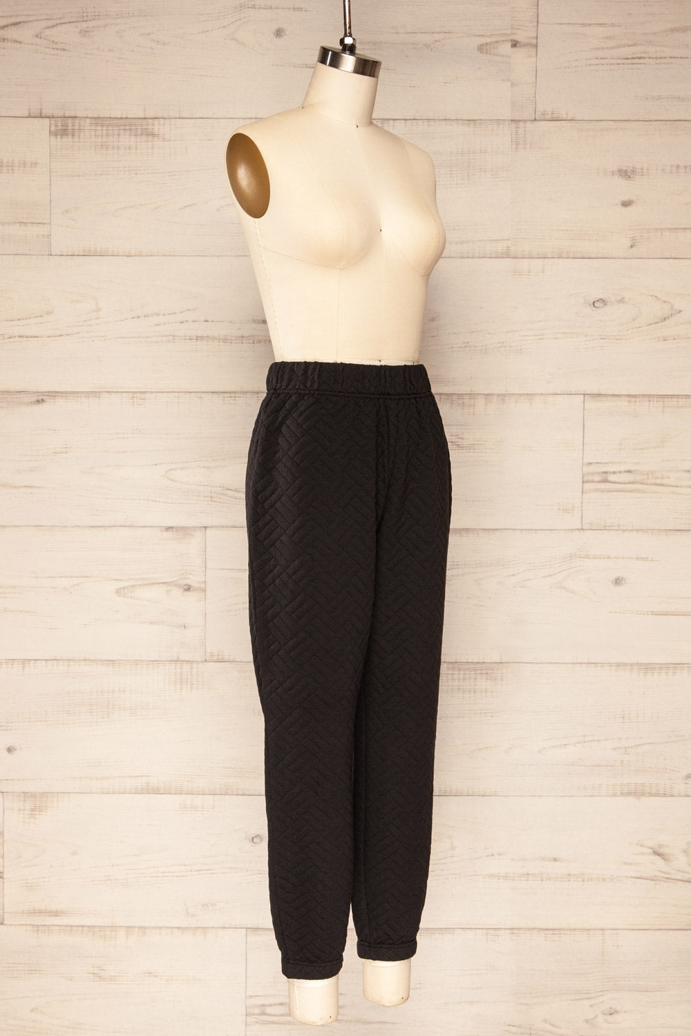 Lazy Black Textured Joggers w/ Elastic Waist | La petite garçonne  side view