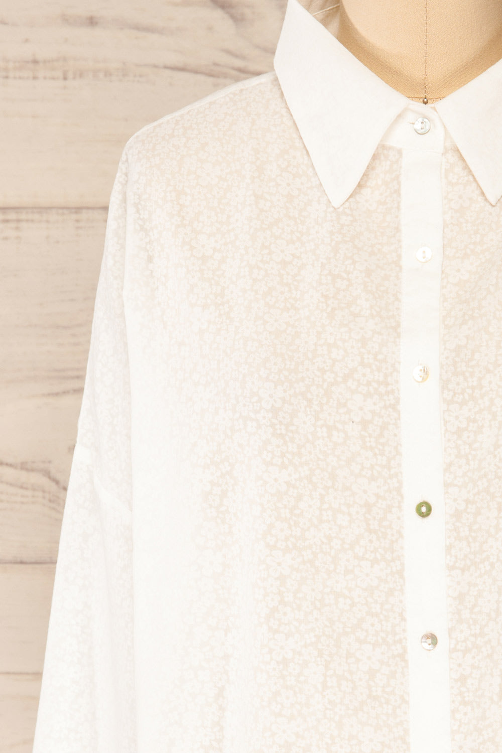 Lecce White Floral Long Sleeves Shirt | La petite garçonne front close-up