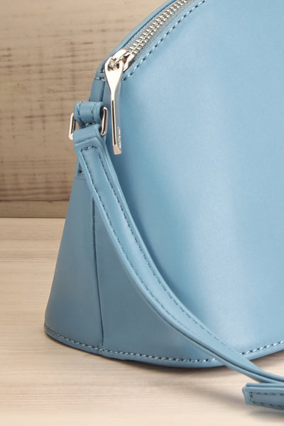 Leona Bleu Matt & Nat Crossbody Bag | La petite garçonne side close-up