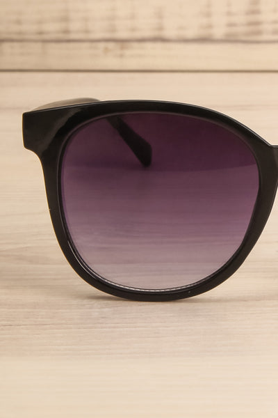 Levis Réglisse Classic Black Sunglasses | La Petite Garçonne 5