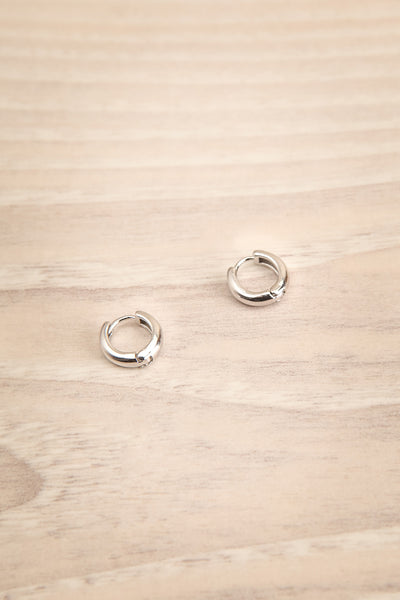 Lihula Silver Minimalist Hoop Earrings | La Petite Garçonne