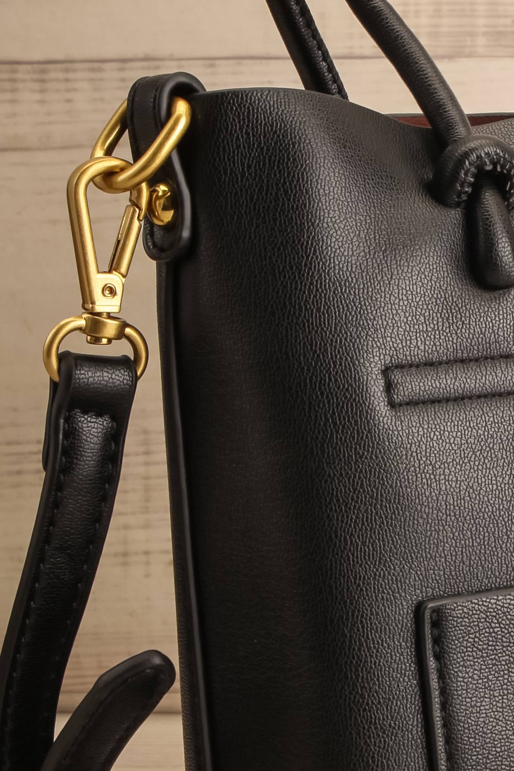 Linrot Black Small Vegan Leather Tote Bag | La petite garçonne side close-up