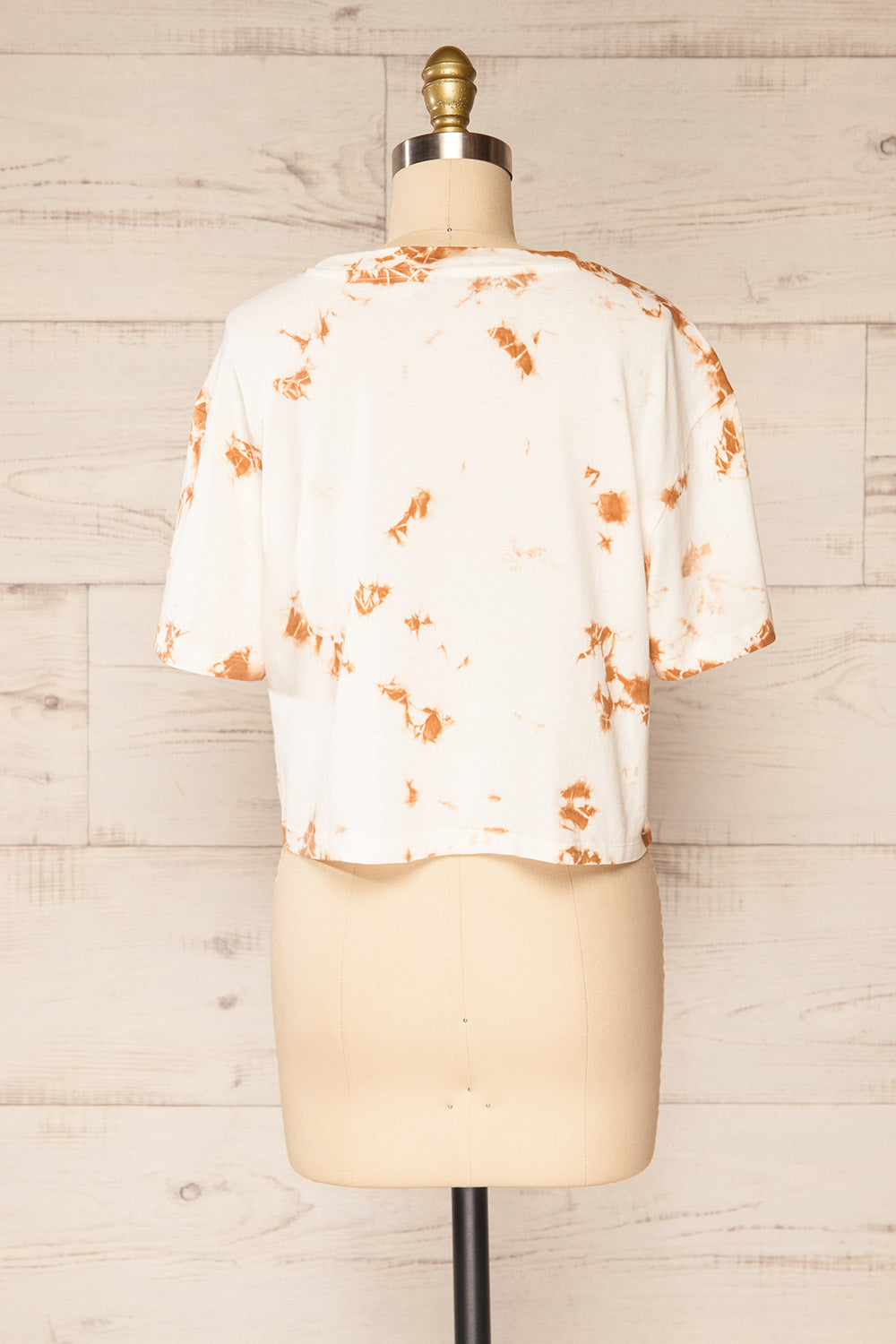 Lipik Cream Cropped Tie-Dye T-Shirt | La petite garçonne back view 