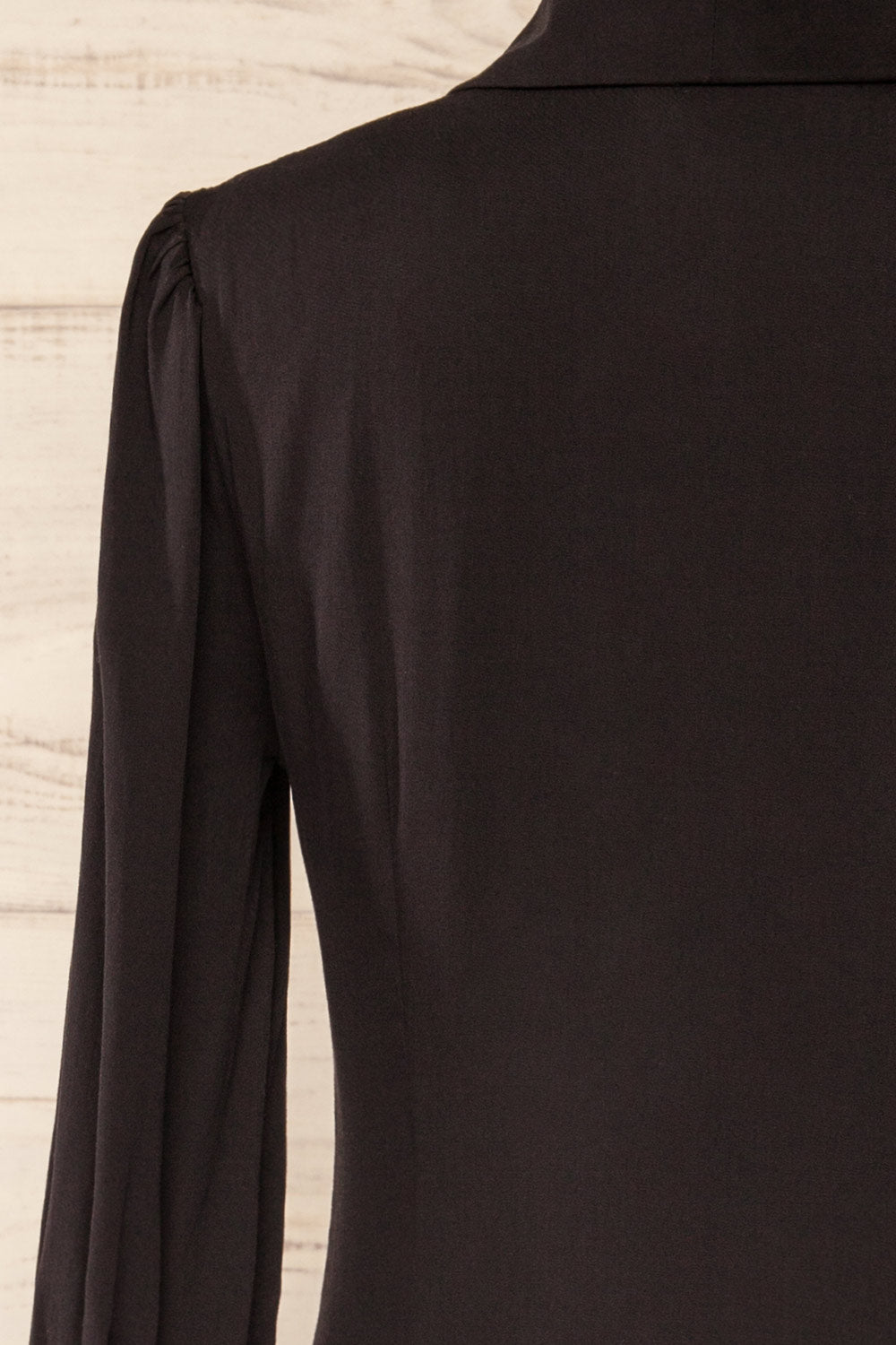 Logrogne Short Black Pleated Blazer Dress | La petite garçonne back close-up