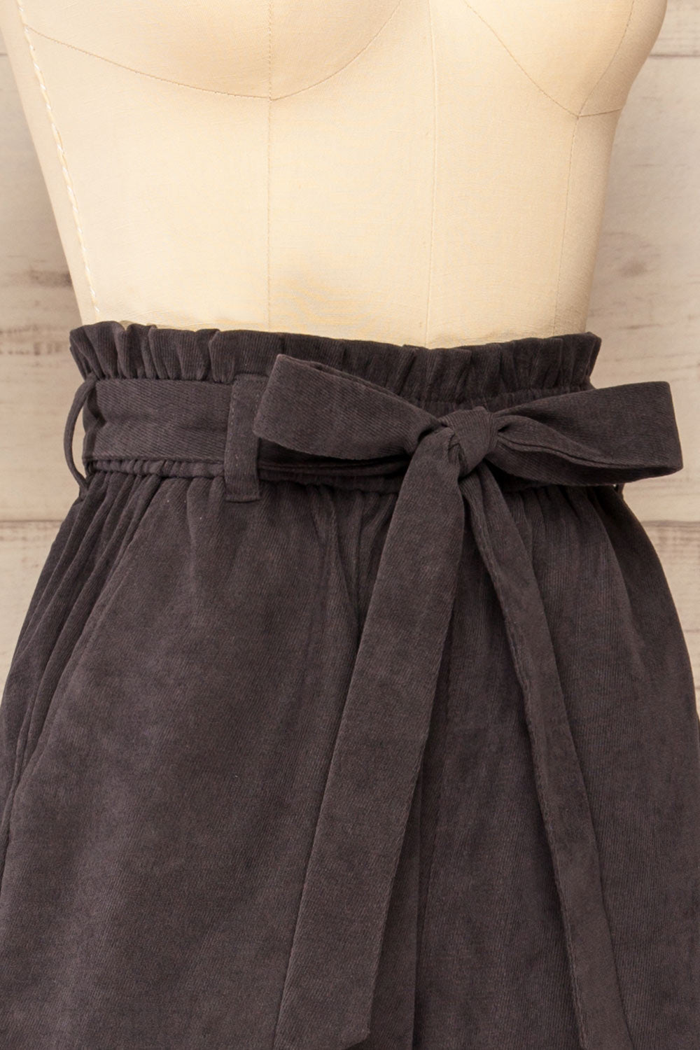 Loumalou Charcoal High-Waisted Corduroy Shorts | La petite garçonne side close-up 