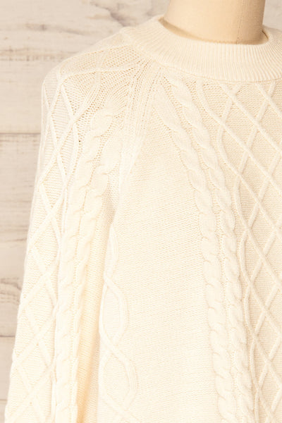 Ludus Knit Sweater w/ Round Collar | La petite garçonne side close-up