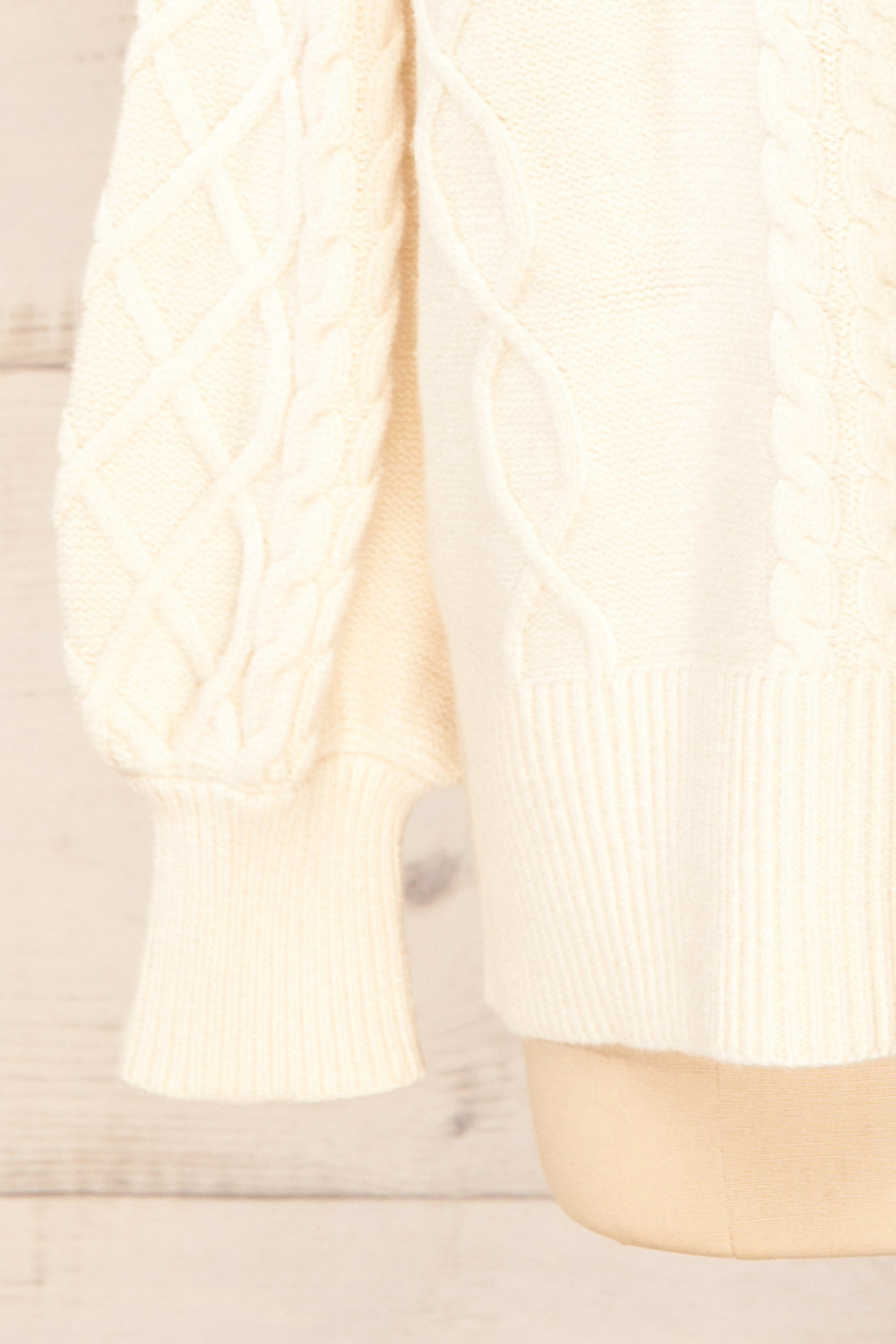 Ludus Knit Sweater w/ Round Collar | La petite garçonne bottom 
