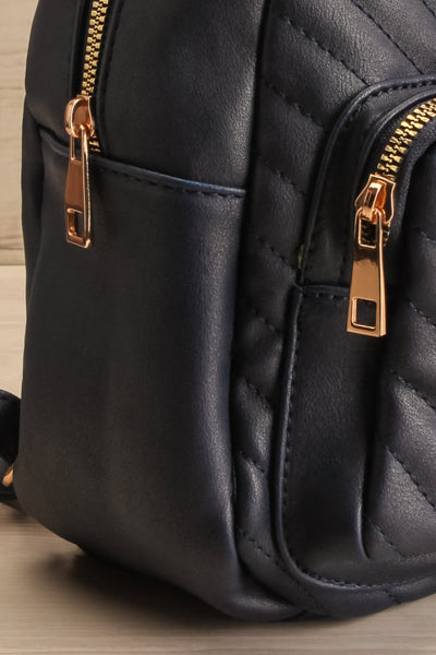 Lueur Navy Chevron Backpack & Wallet Set | La petite garçonne side zip close-up