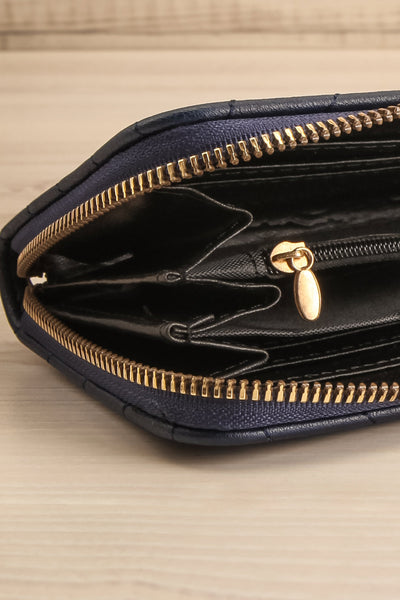 Lueur Navy Chevron Backpack & Wallet Set | La petite garçonne open close-up